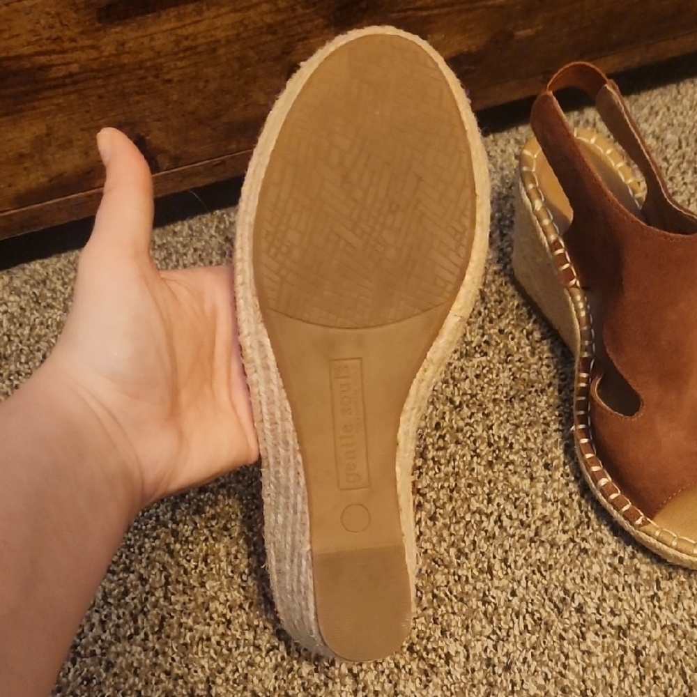Gentle Souls Brown Suede Wedge Sandals Casual - Picture 6 of 7